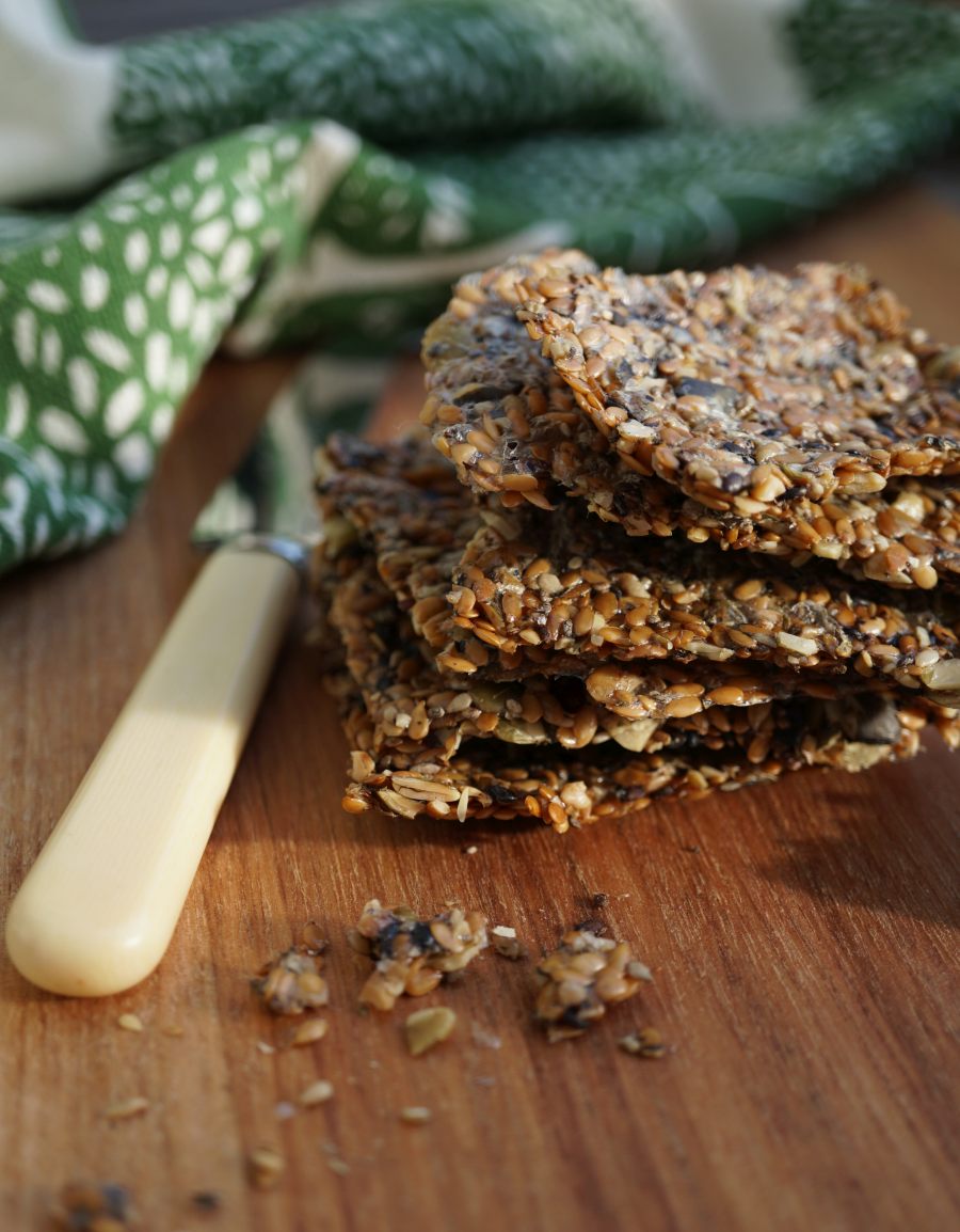 Dulse seed crackers