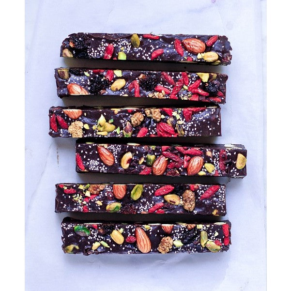 Maqui fruit and nut Xmas fudge