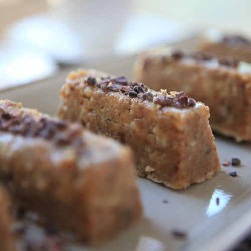Raw caramel blondies